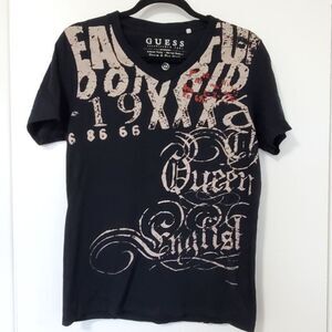 ⭐️3/$15 Mens GUESS graphic tee